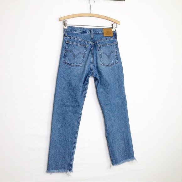 Levi’s wedgy, straight button, fly, distressed jeans - Picture 10 of 12